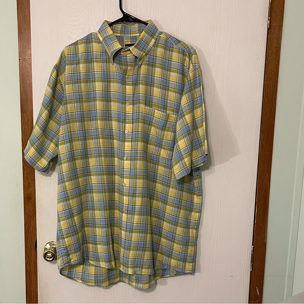 Jos. A. Bank 100% Linen Short Sleeve Button Down Shirt Size Large